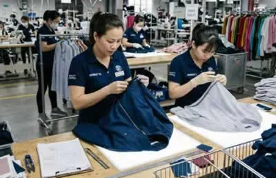 CLOTHES MANUFACTURING PROCESS