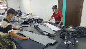 custom-jeans-women