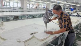 washing-jeans-wholesale